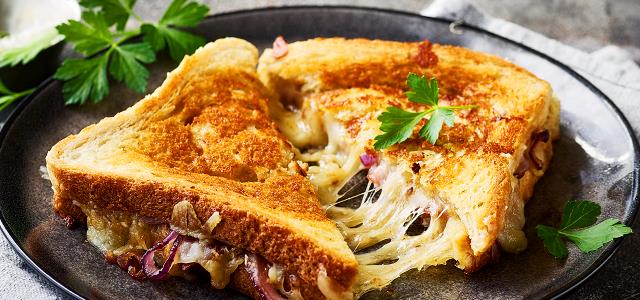 Grilled Cheese Toast with Stretch
